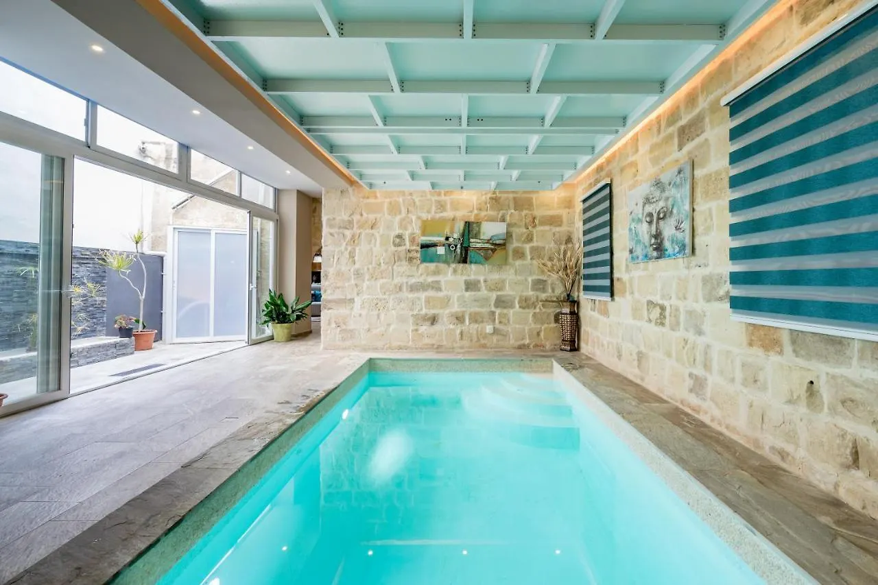 Luxurious Villa With Indoor Heated Pool Zurrieq
