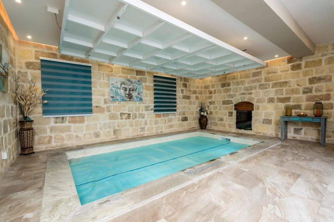 Luxurious Villa With Indoor Heated Pool Zurrieq Malta
