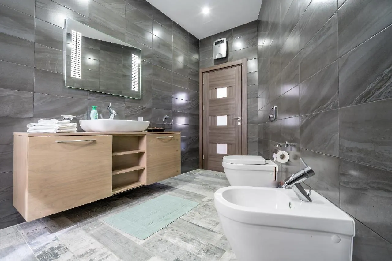 Luxurious Villa With Indoor Heated Pool Zurrieq 0*,