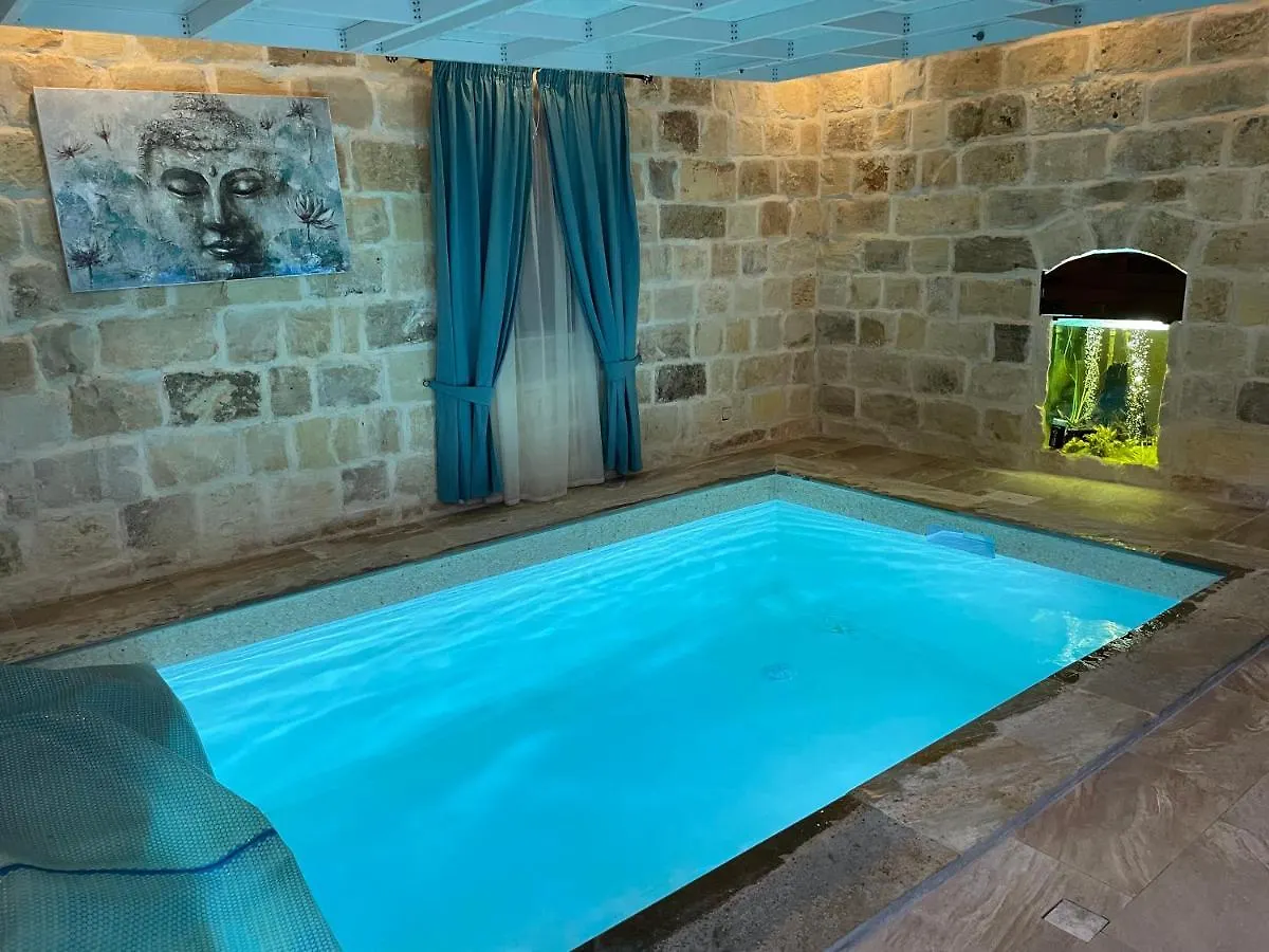 Luxurious Villa With Indoor Heated Pool Zurrieq