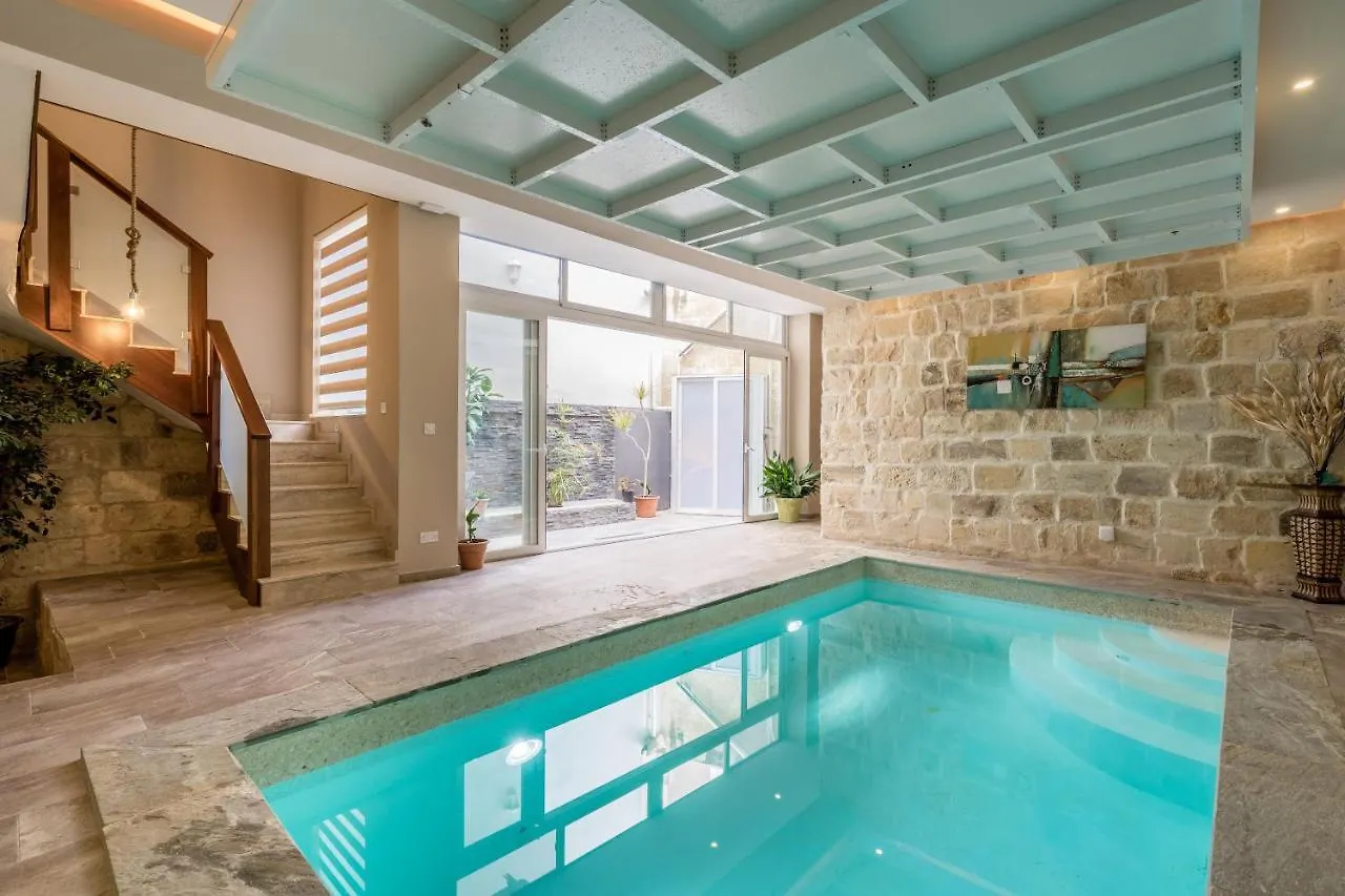 Luxurious Villa With Indoor Heated Pool Zurrieq