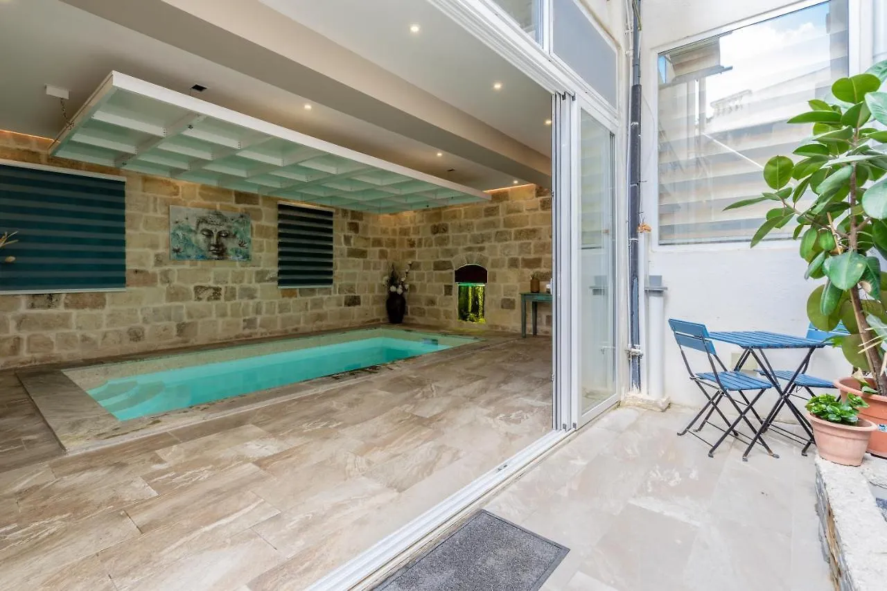 Luxurious Villa With Indoor Heated Pool Zurrieq