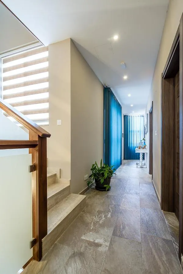 Luxurious Villa With Indoor Heated Pool Zurrieq 0*,  Malta