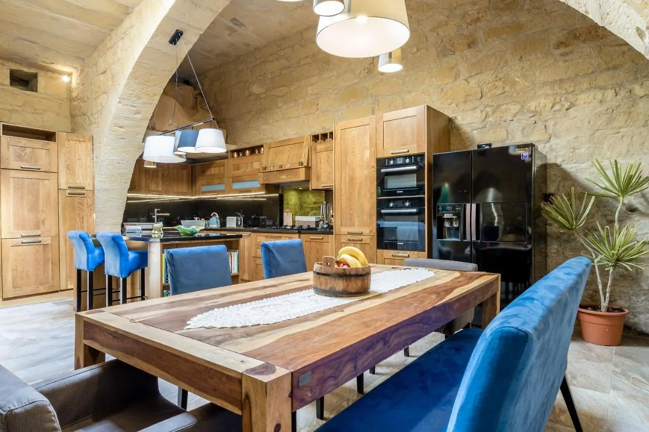 Luxurious Villa With Indoor Heated Pool Zurrieq